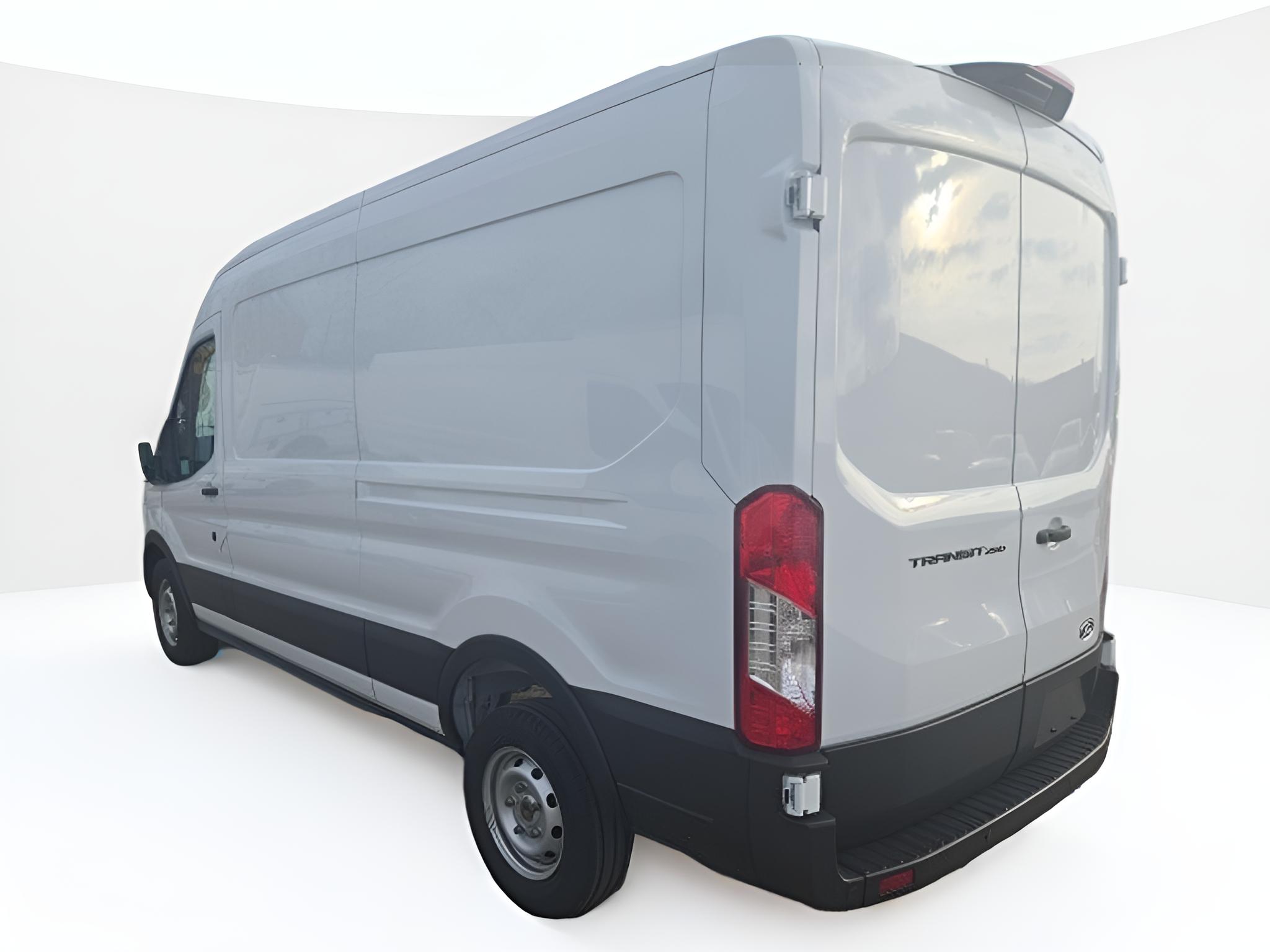 2026 Ford Transit Cargo Van T-250 148 Med Rf 9150 GVWR RWD