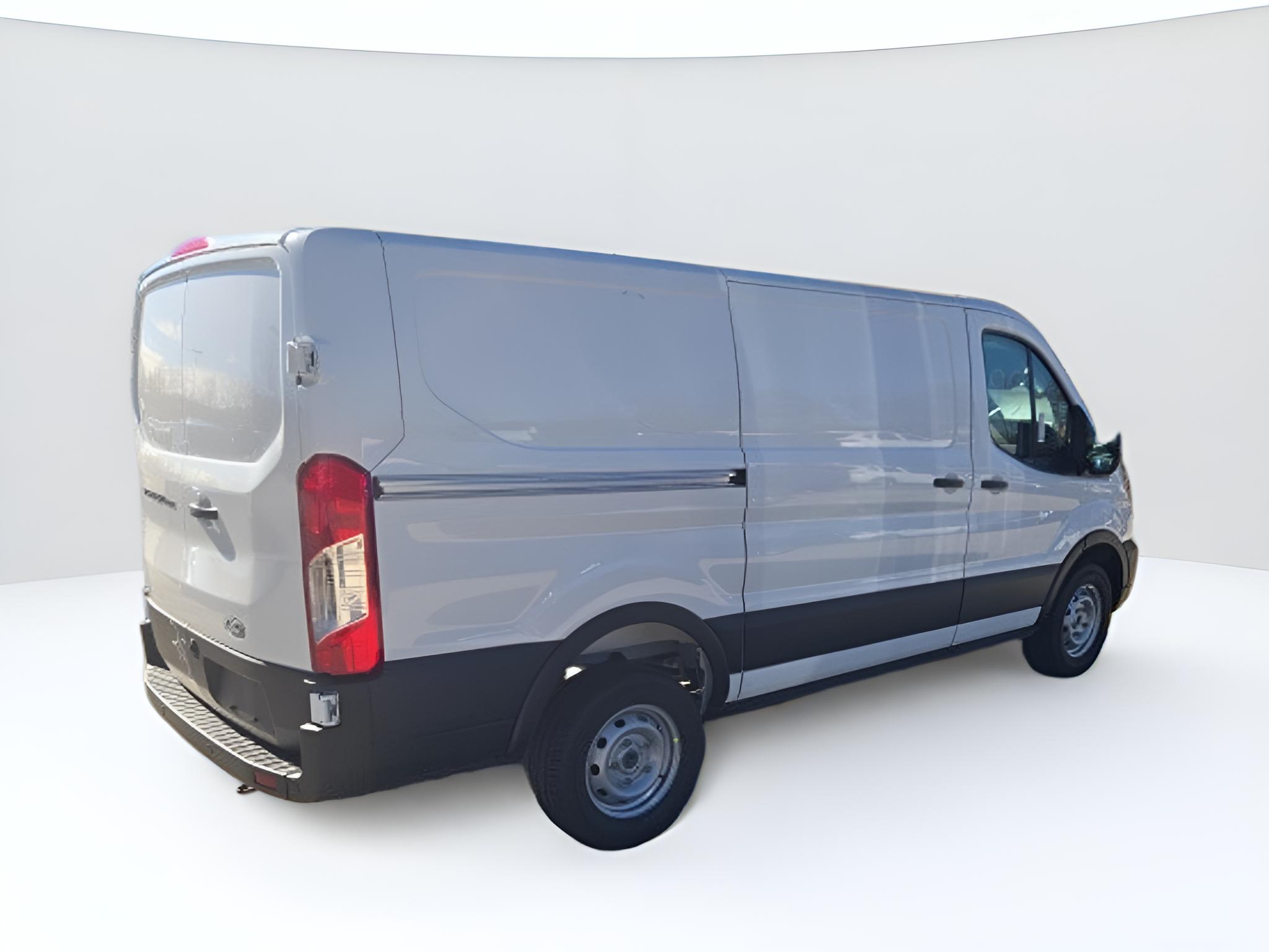 2026 Ford Transit Cargo Van T-250 130 Low Rf 9150 GVWR RWD