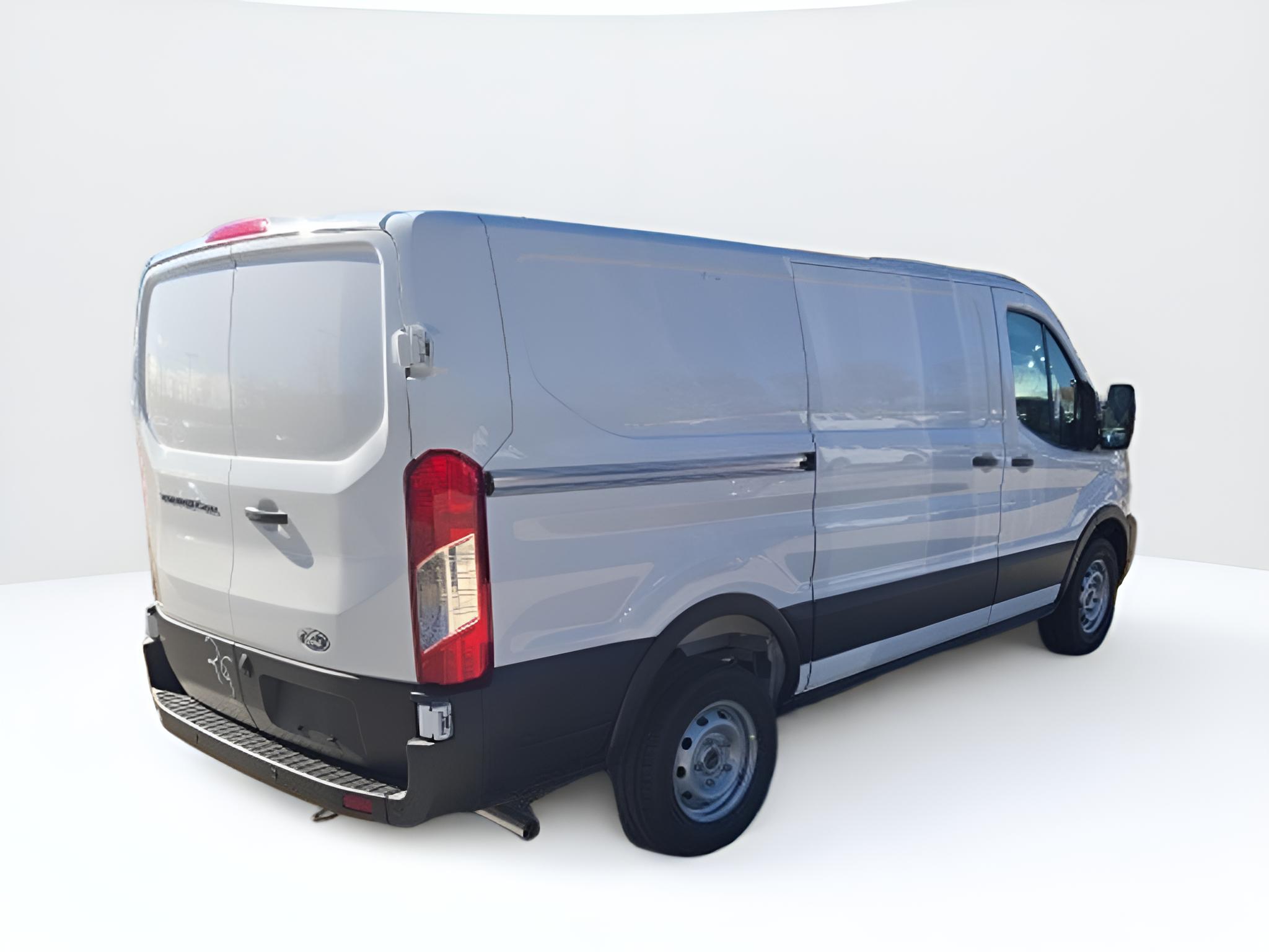 2026 Ford Transit Cargo Van T-250 130 Low Rf 9150 GVWR RWD