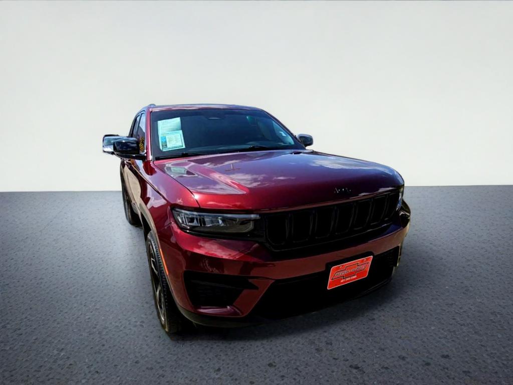 2025 Jeep Grand Cherokee Altitude X 4x4