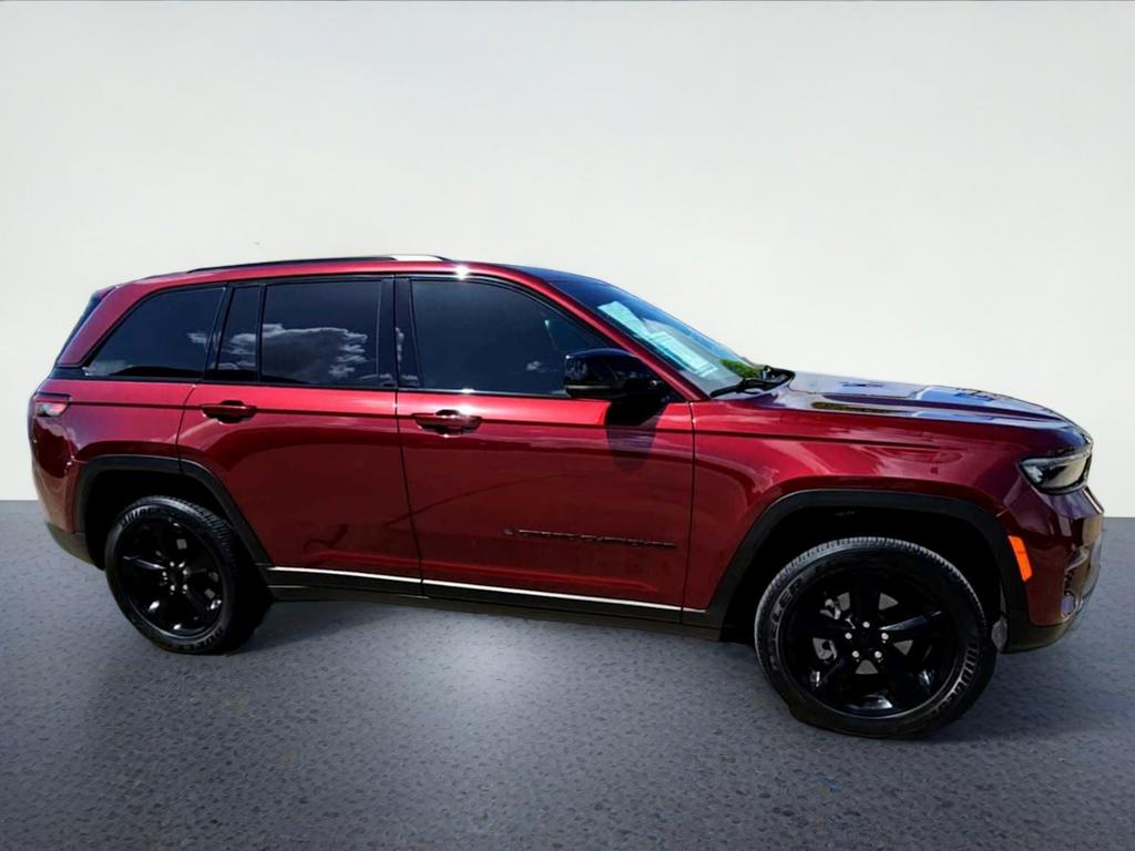 2025 Jeep Grand Cherokee Altitude X 4x4