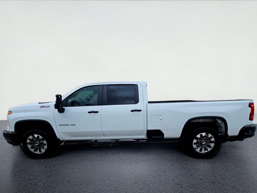 2025 Chevrolet Silverado 2500HD Custom - Photo 5