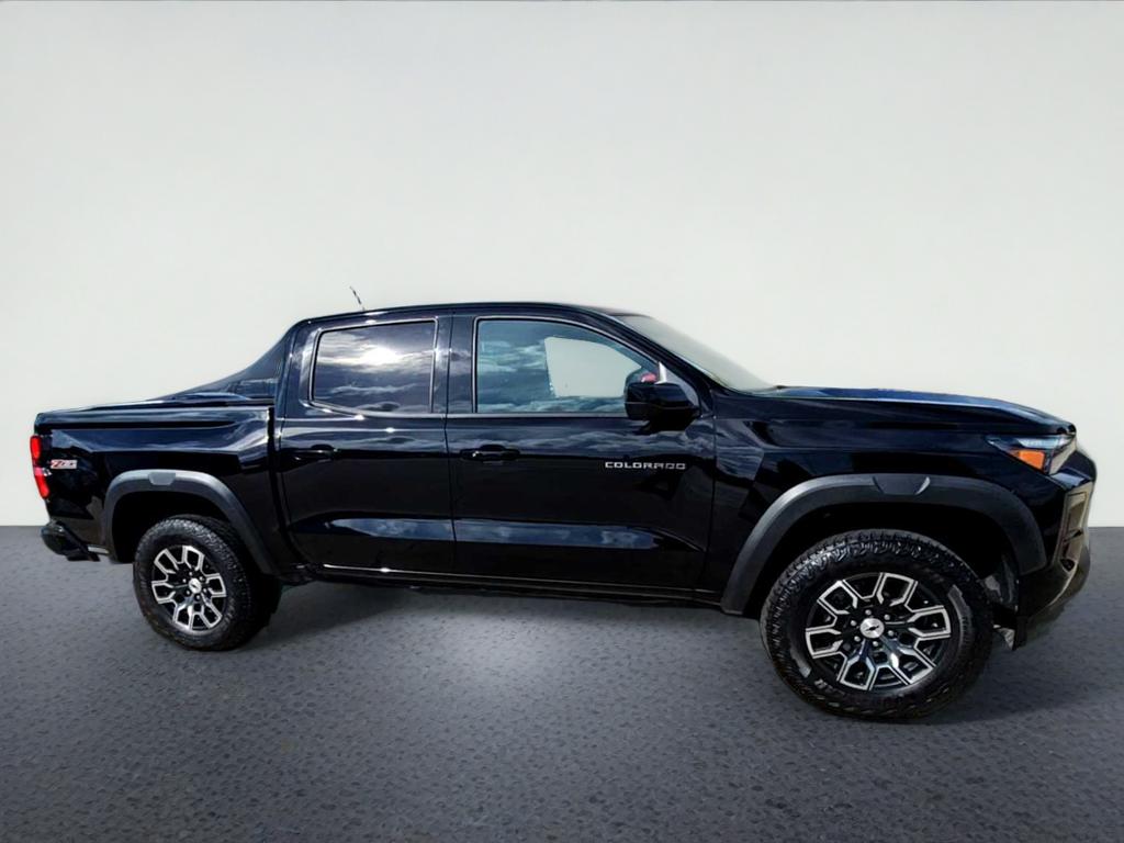 2024 Chevrolet Colorado Z71 - Photo 9