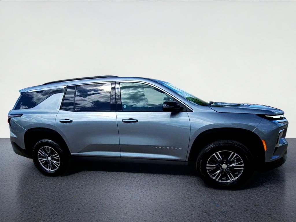 2026 Chevrolet Traverse LT - Photo 9