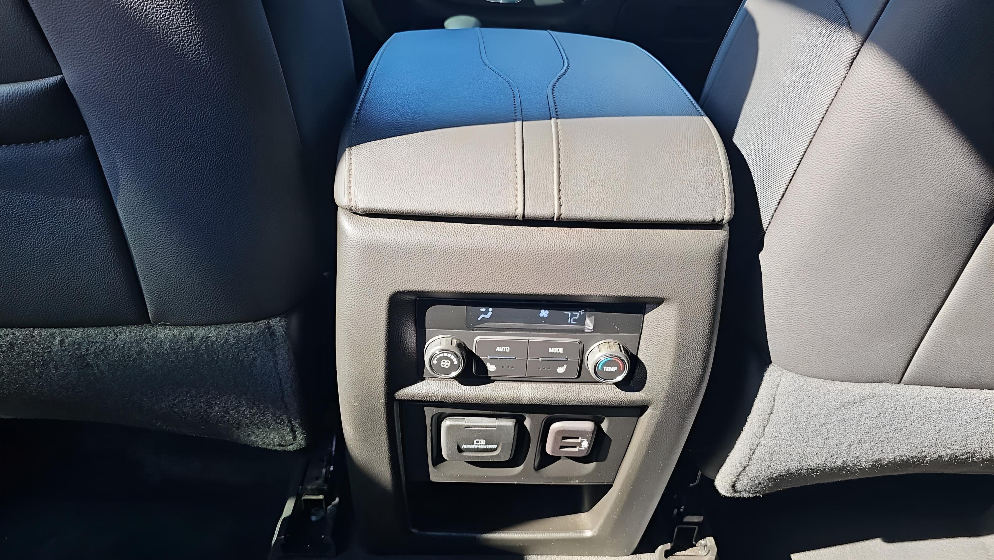 2023 Chevrolet Traverse High Country