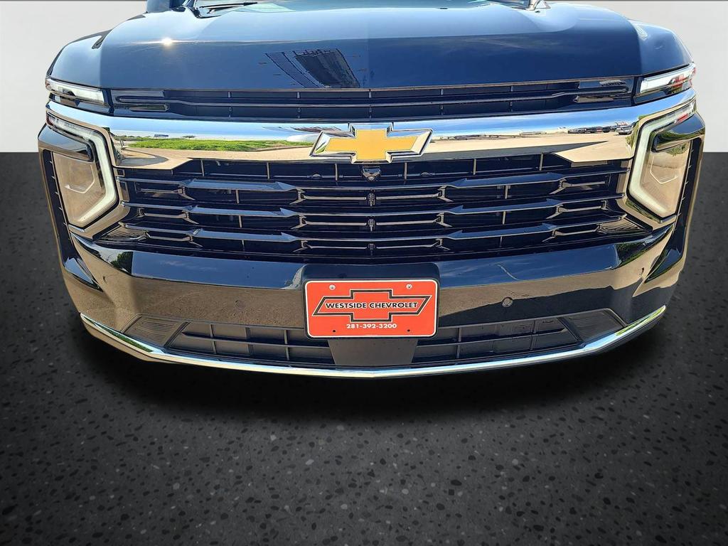 2025 Chevrolet Suburban LS