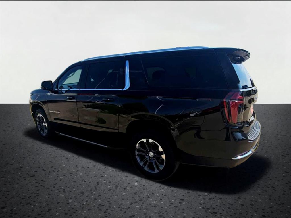 2025 Chevrolet Suburban LS