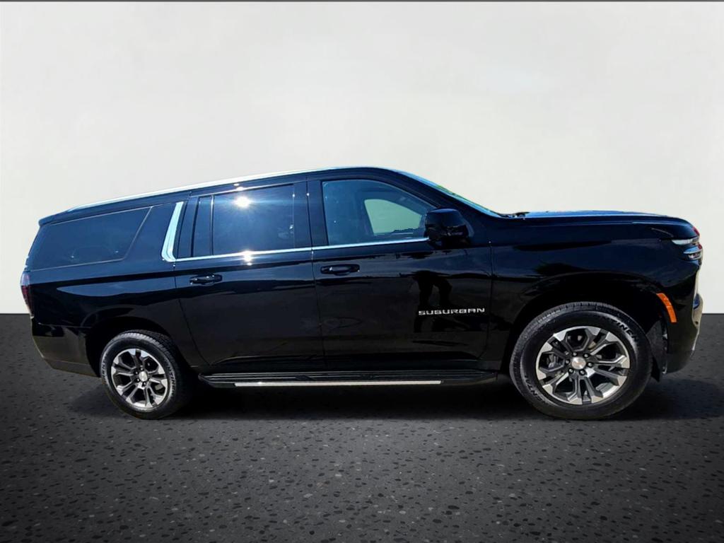 2025 Chevrolet Suburban LS