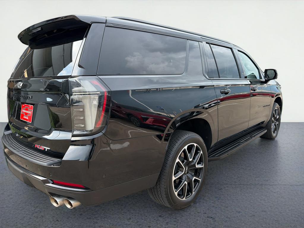 2025 Chevrolet Suburban RST
