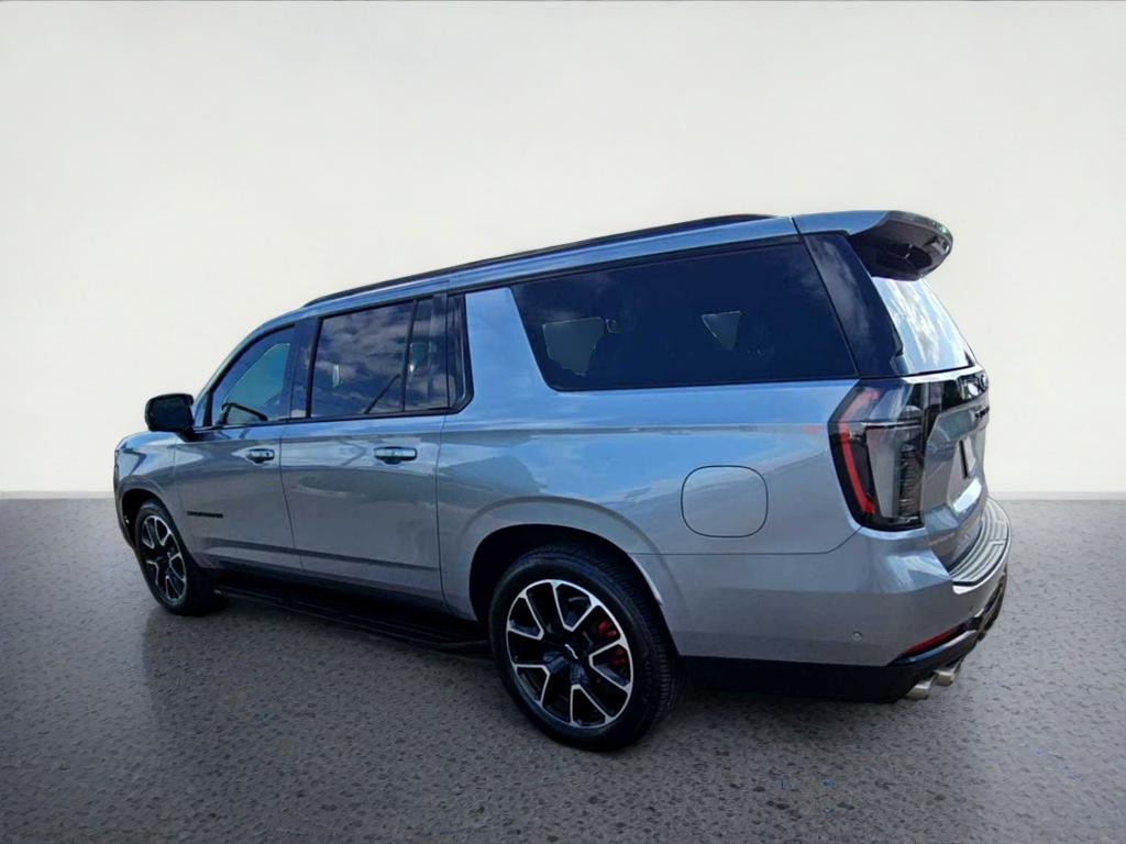 2025 Chevrolet Suburban RST
