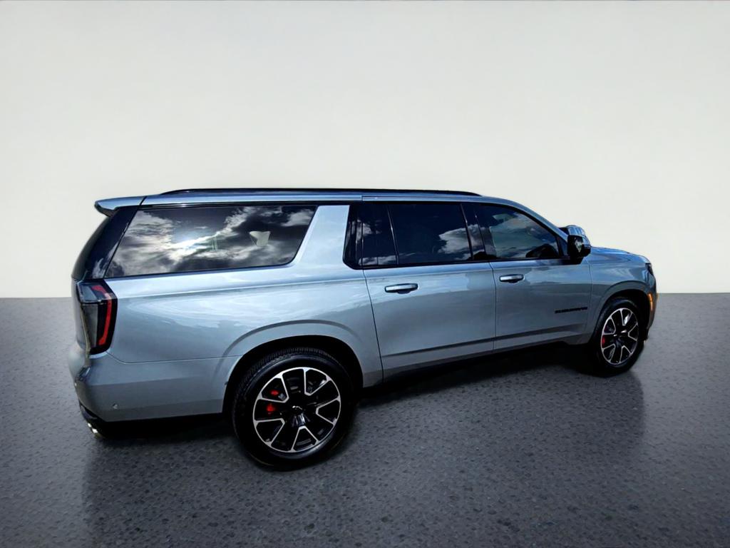 2025 Chevrolet Suburban RST