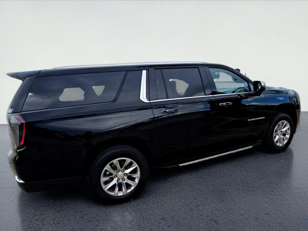 2026 Chevrolet Suburban Premier - Photo 8