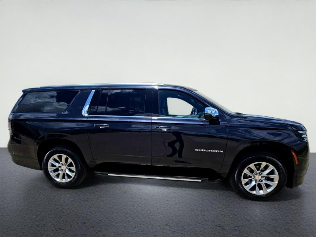 2025 Chevrolet Suburban Premier - Photo 9