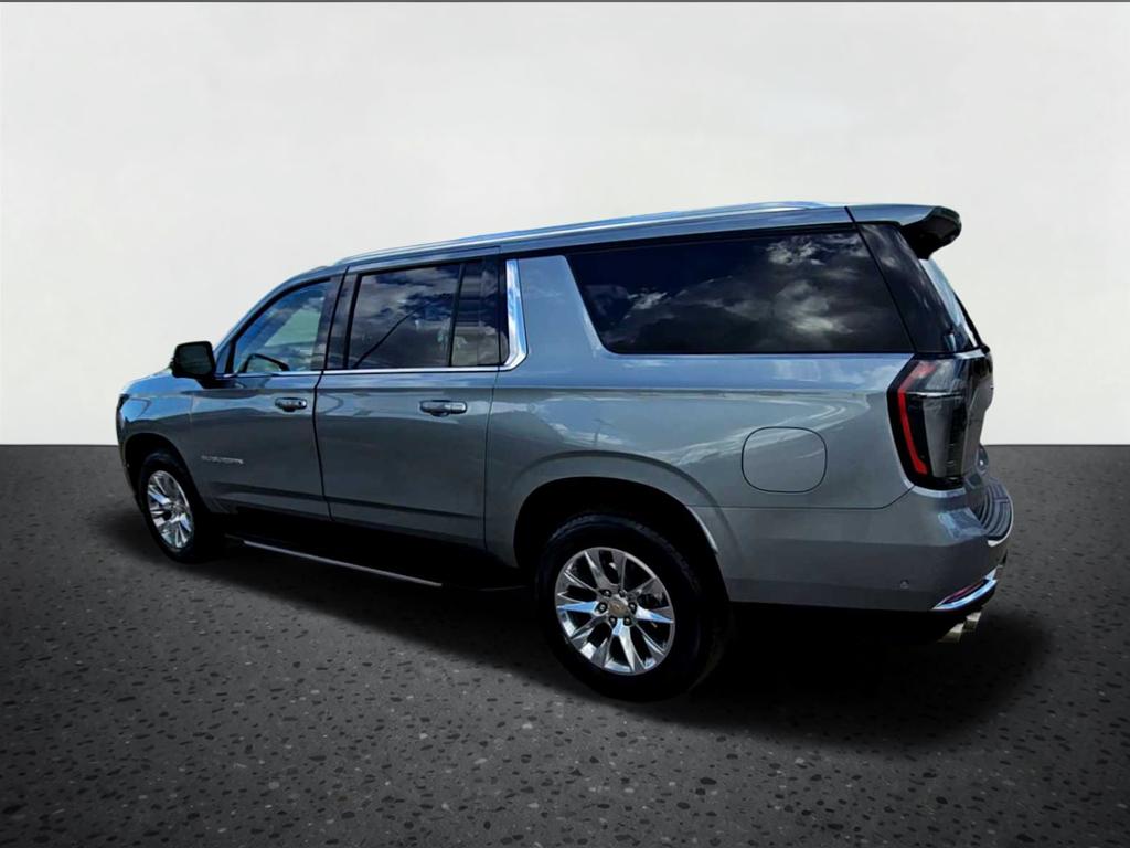 2025 Chevrolet Suburban Premier - Photo 6