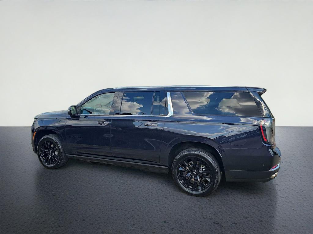 2025 Chevrolet Suburban Premier - Photo 36
