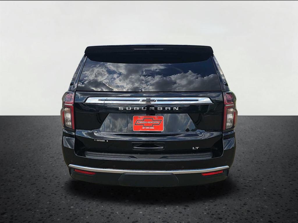 2023 Chevrolet Suburban LT