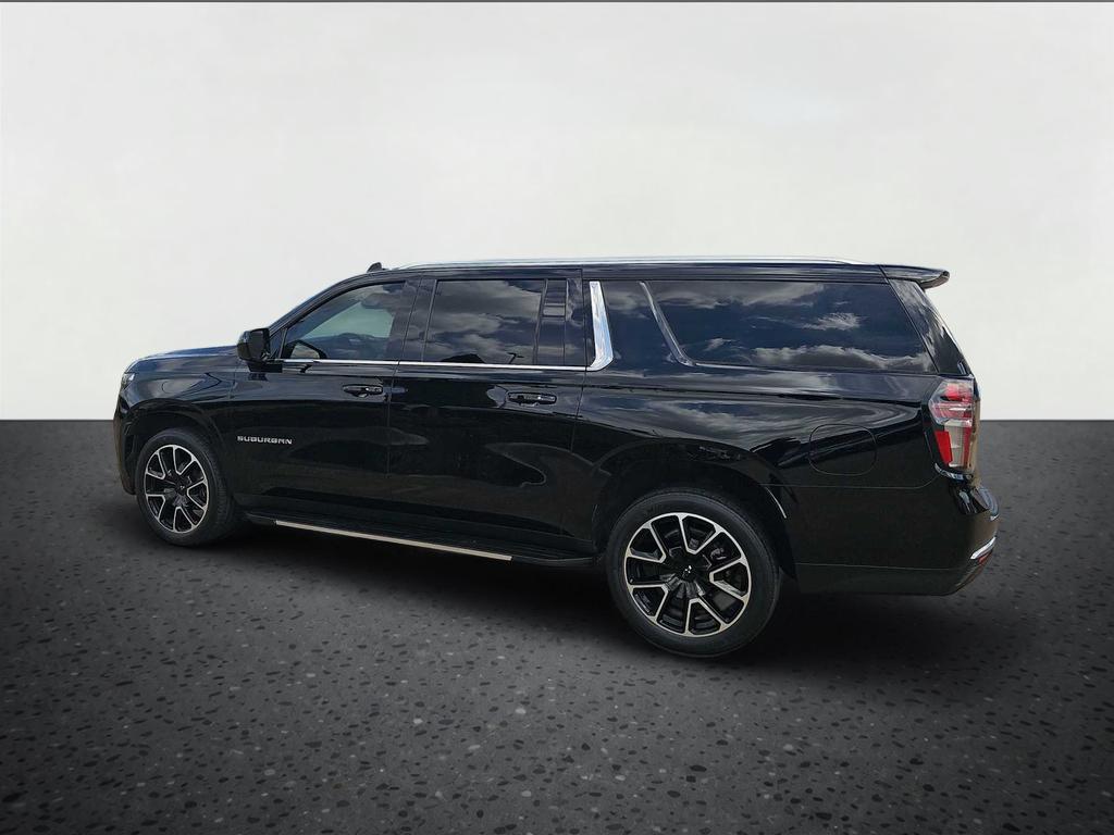 2023 Chevrolet Suburban LT