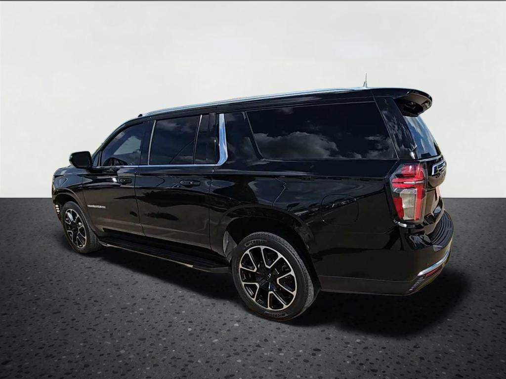 2023 Chevrolet Suburban LT