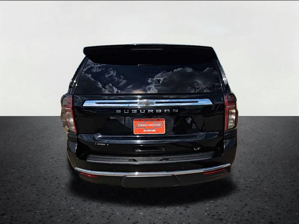 2023 Chevrolet Suburban LT