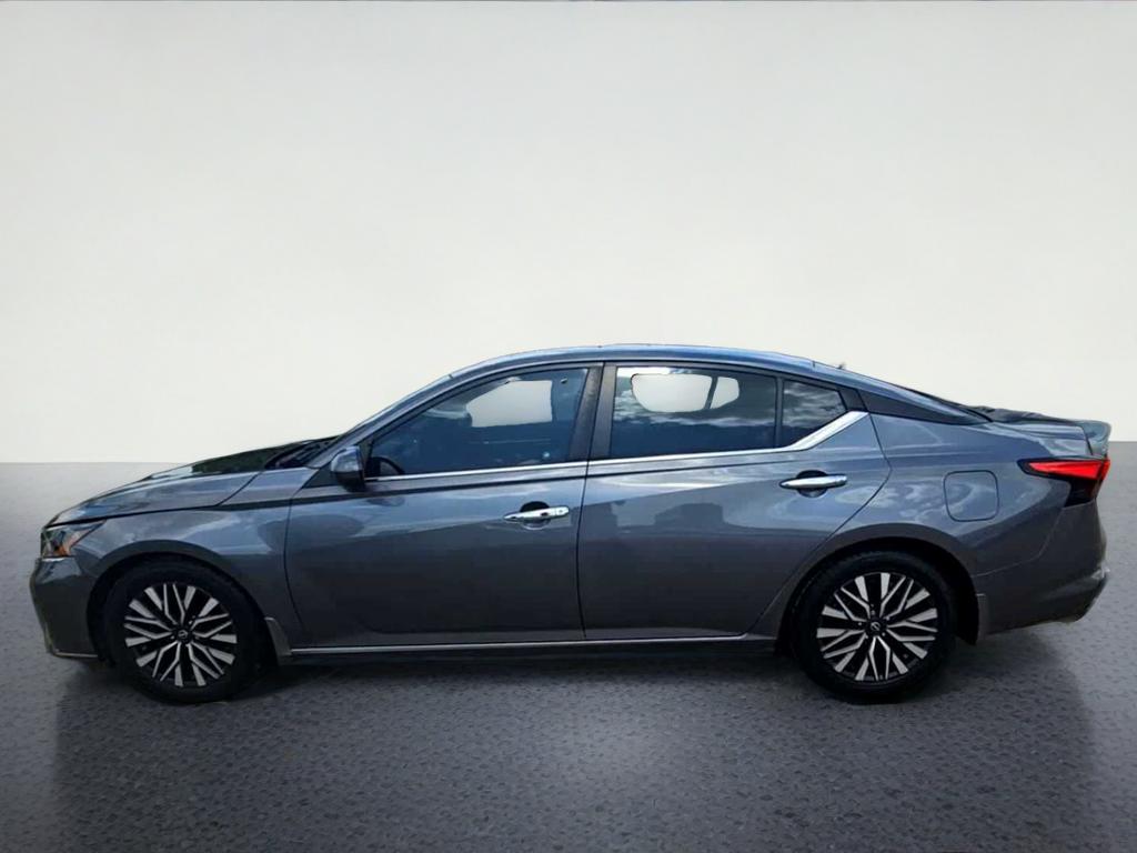 2023 Nissan Altima SV FWD