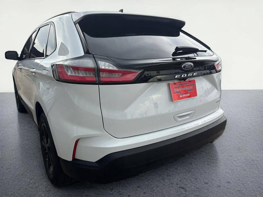 2022 Ford Edge SE