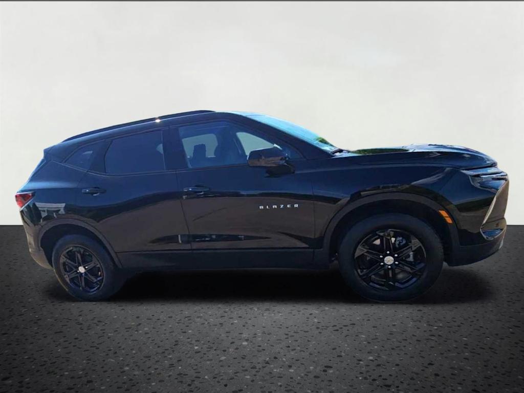 2024 Chevrolet Blazer 2LT - Photo 9