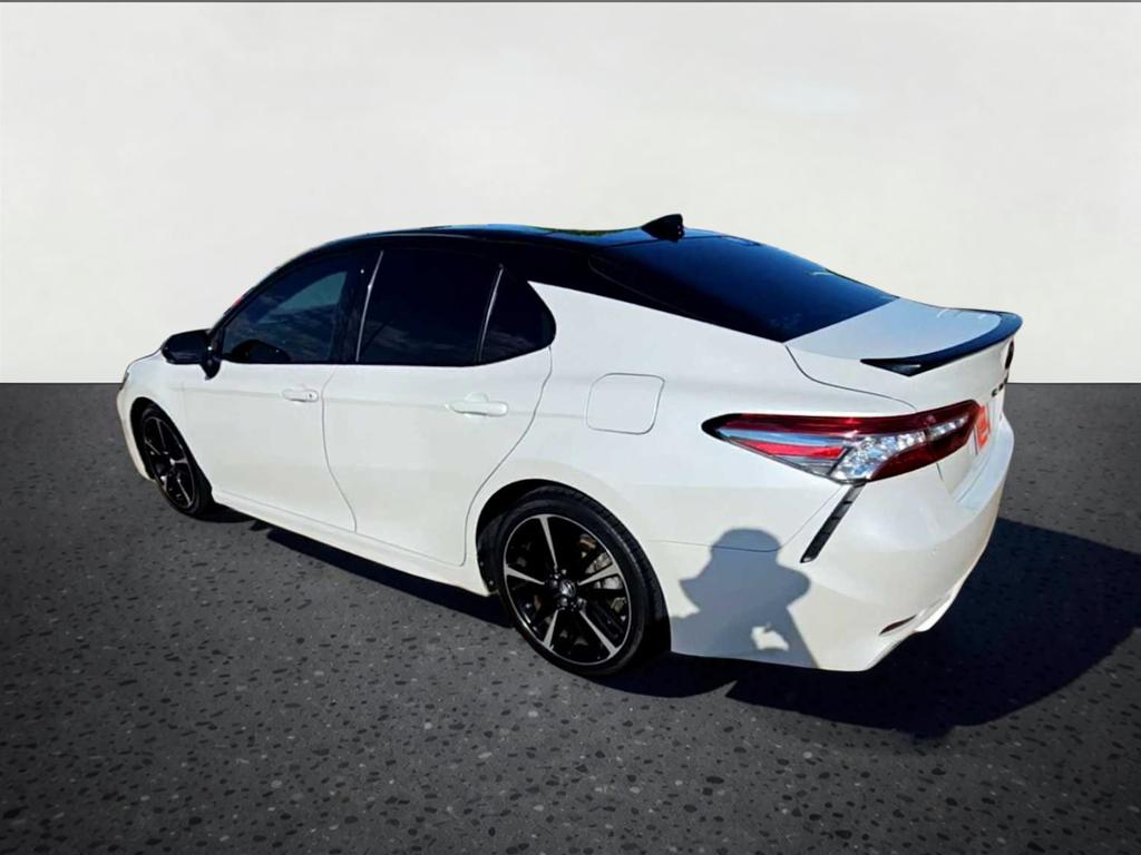 2018 Toyota Camry XSE - Photo 6