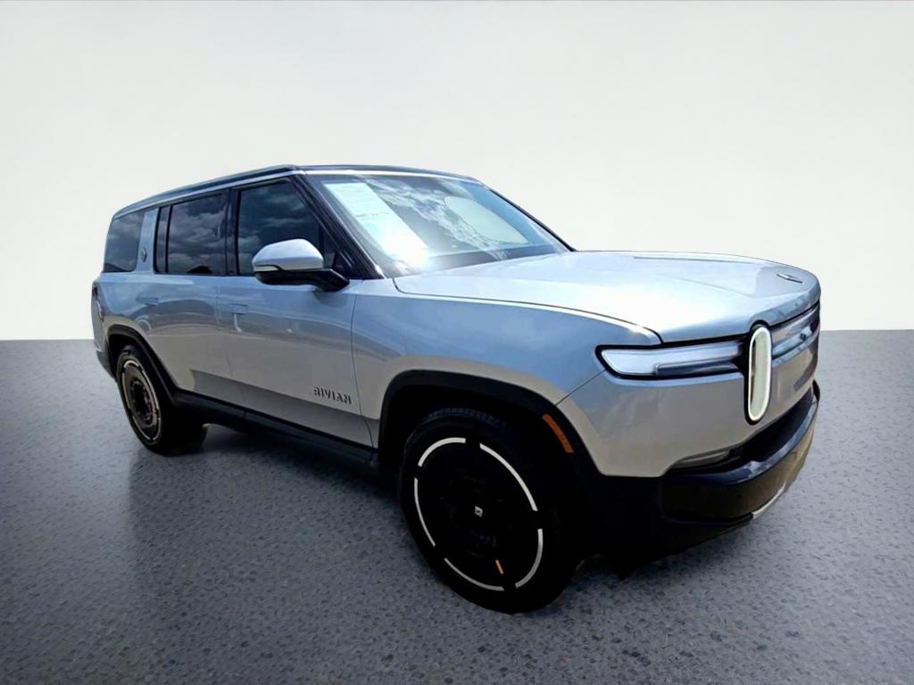 2025 RIVIAN R1S Adventure