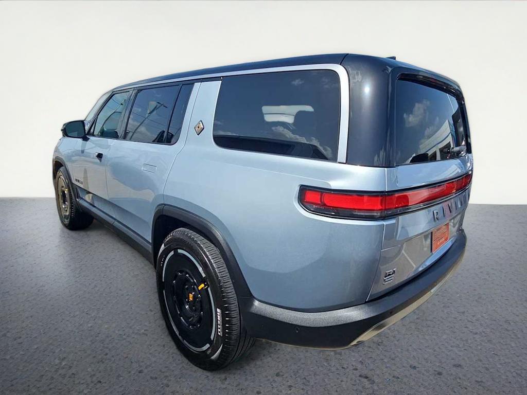 2025 RIVIAN R1S Adventure