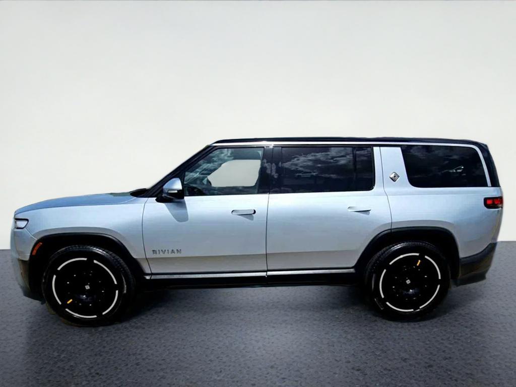 2025 RIVIAN R1S Adventure