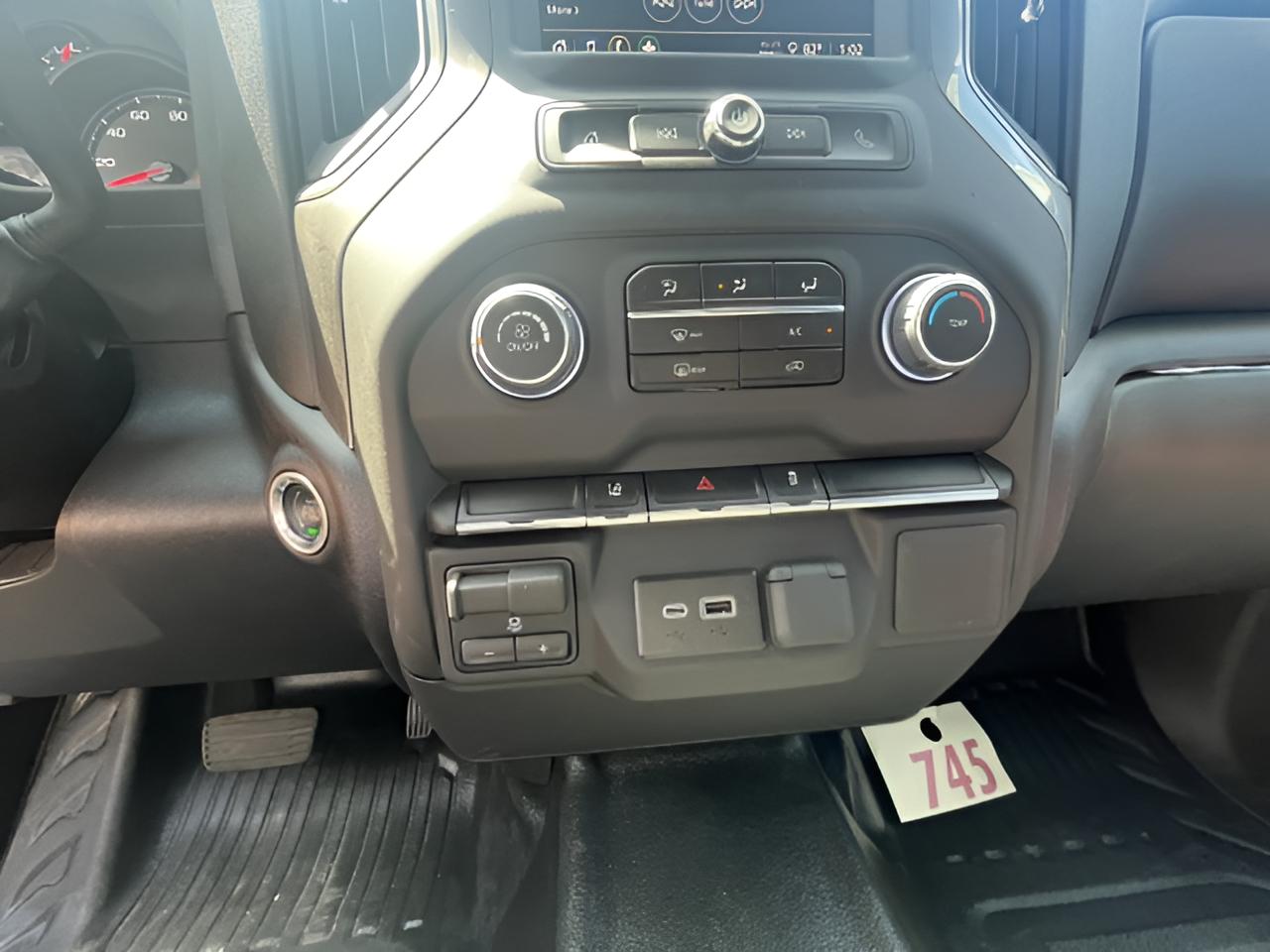 2025 Chevrolet Silverado 3500 HD Chassis Cab Work Truck