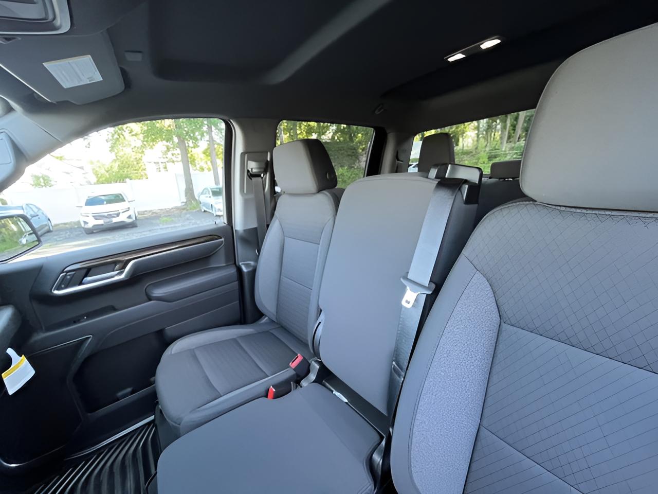 2025 Chevrolet Silverado 1500 LT (2FL)