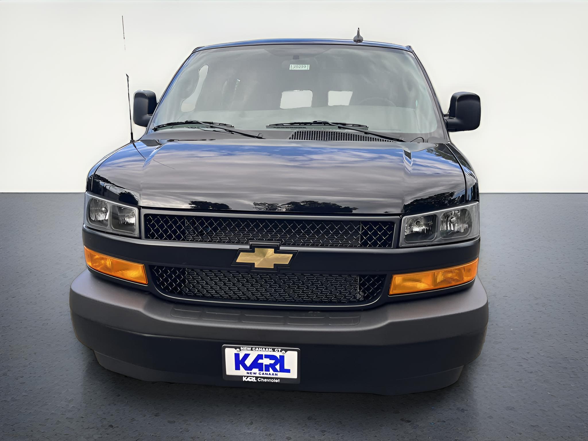 2025 Chevrolet Express Cargo Work Van - Photo 14