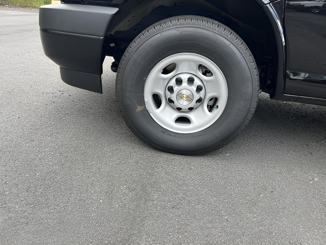 2025 Chevrolet Express Cargo 2500 WT