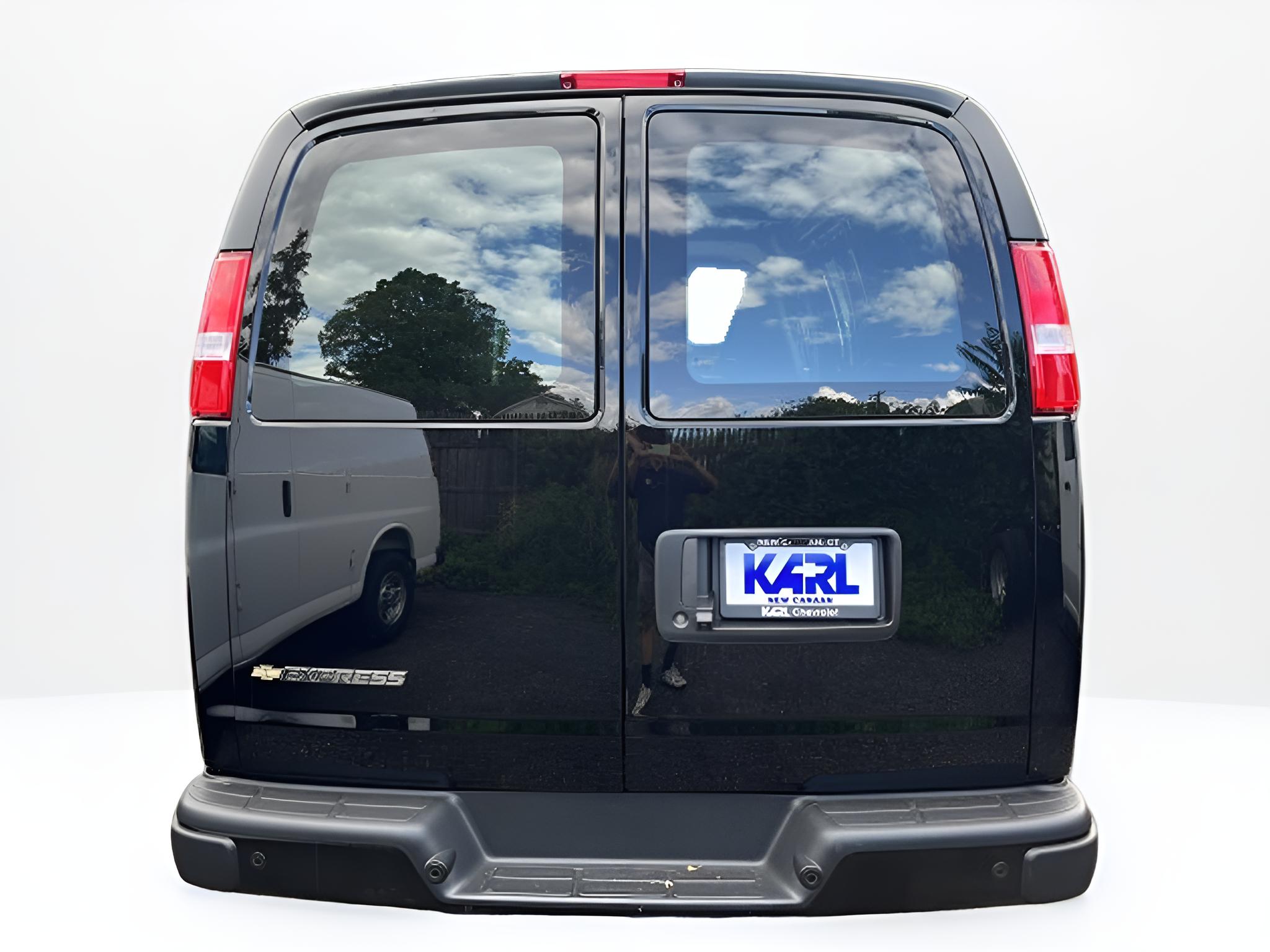 2025 Chevrolet Express Cargo 2500 WT