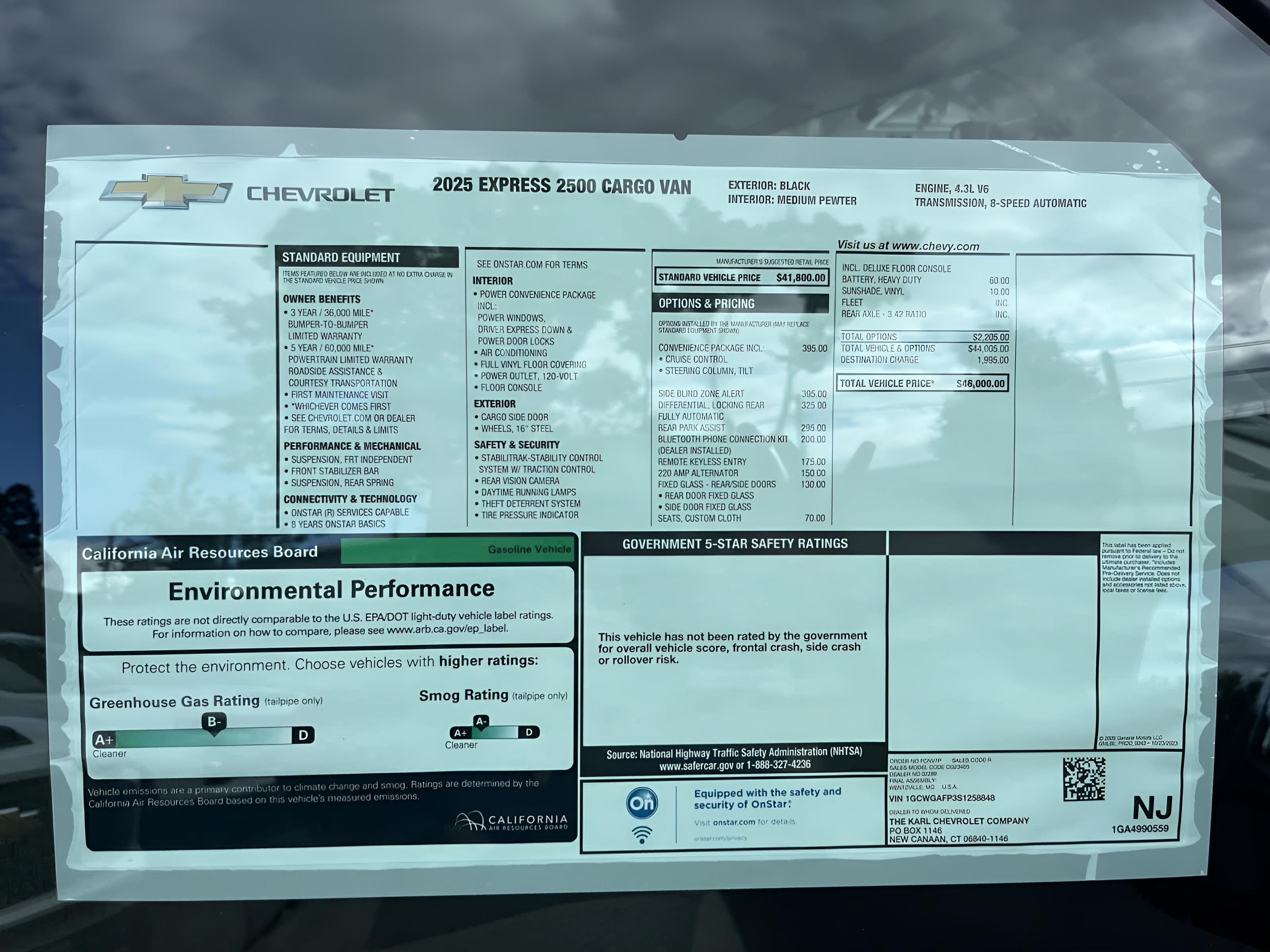 2025 Chevrolet Express Cargo WT