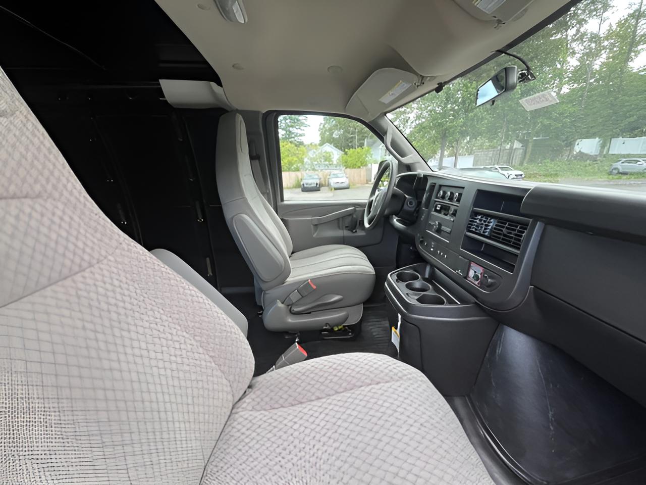 2025 Chevrolet Express Cargo 2500 WT