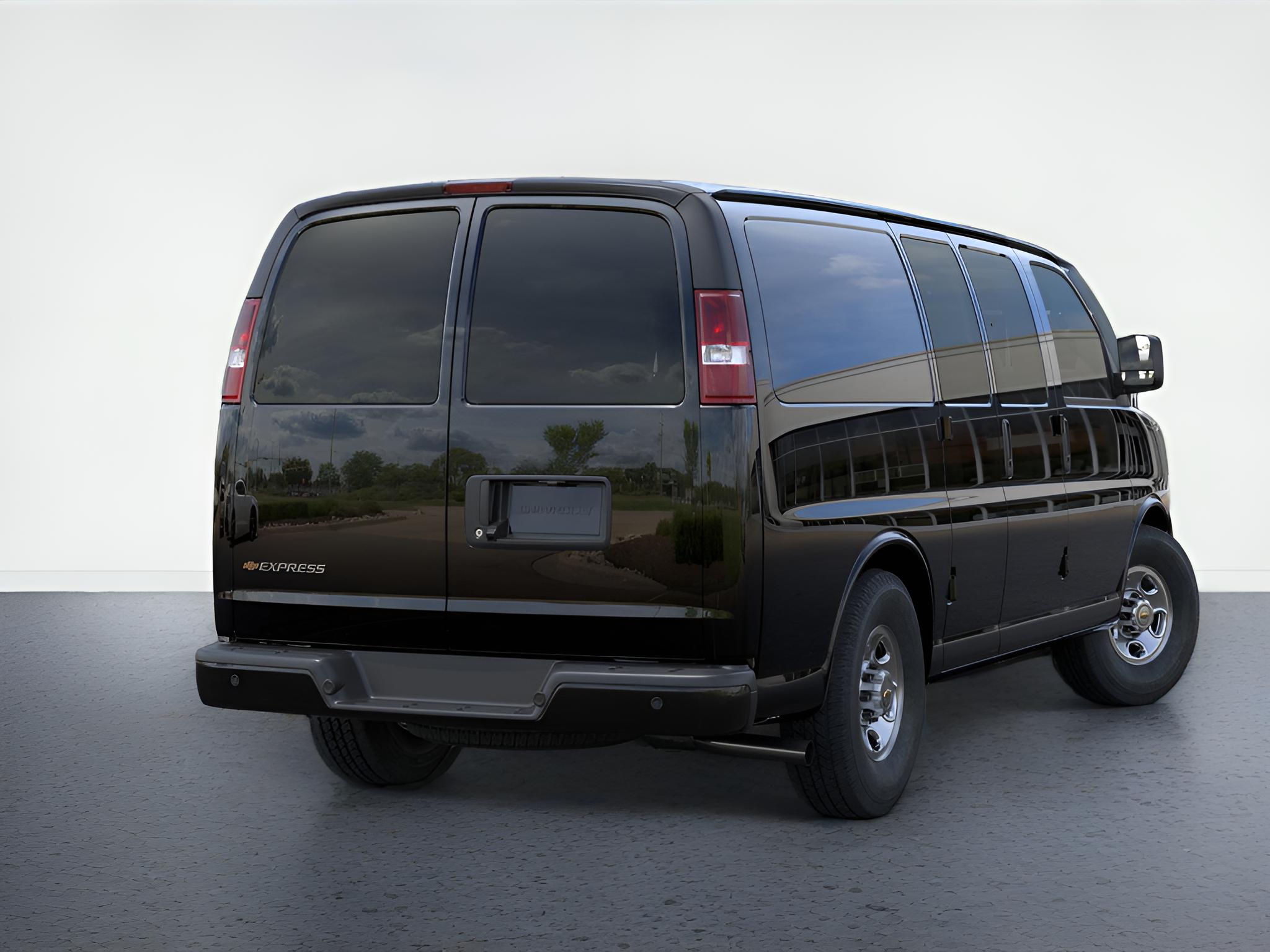 2025 Chevrolet Express Cargo WT