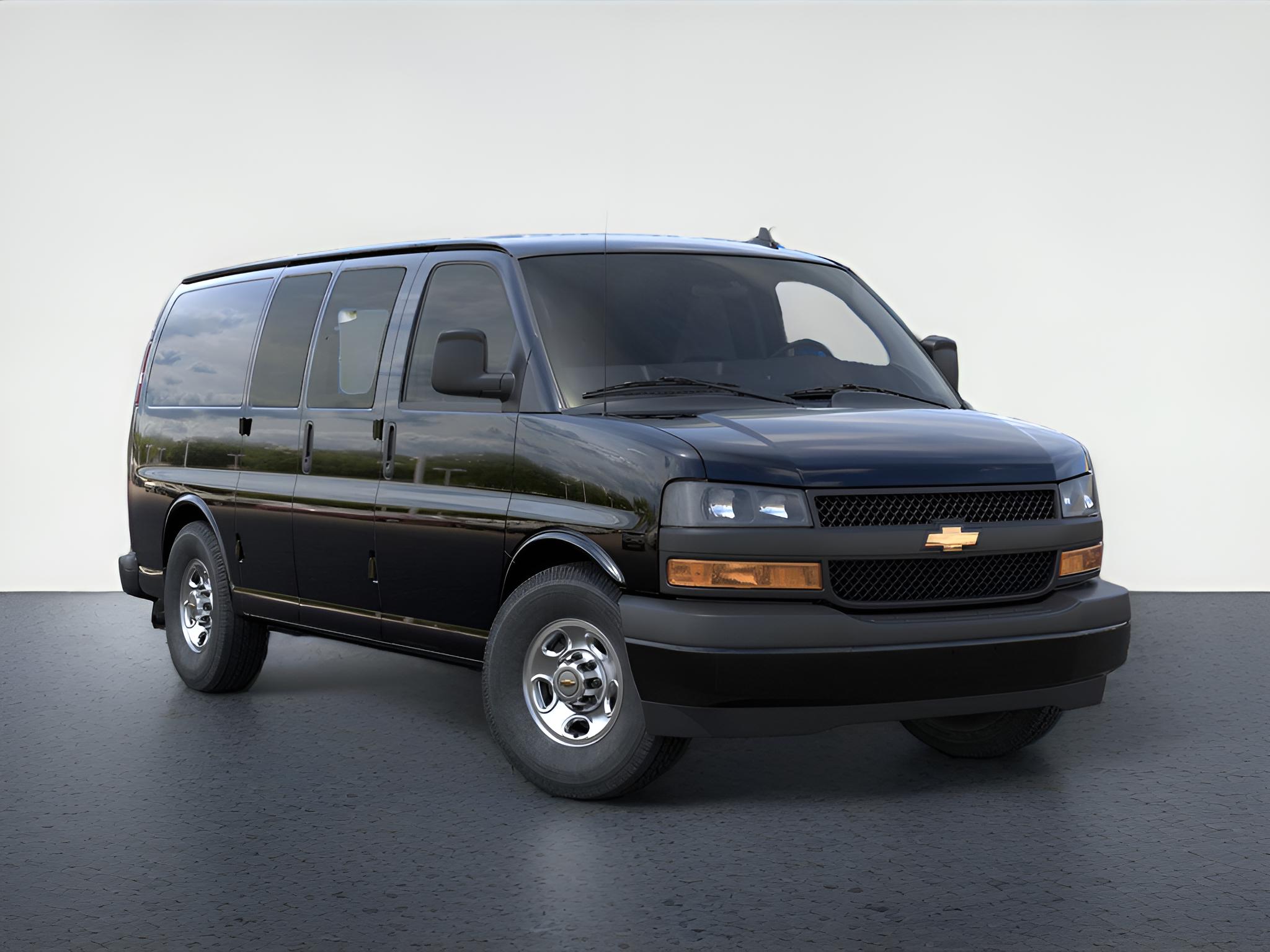 2025 Chevrolet Express Cargo WT