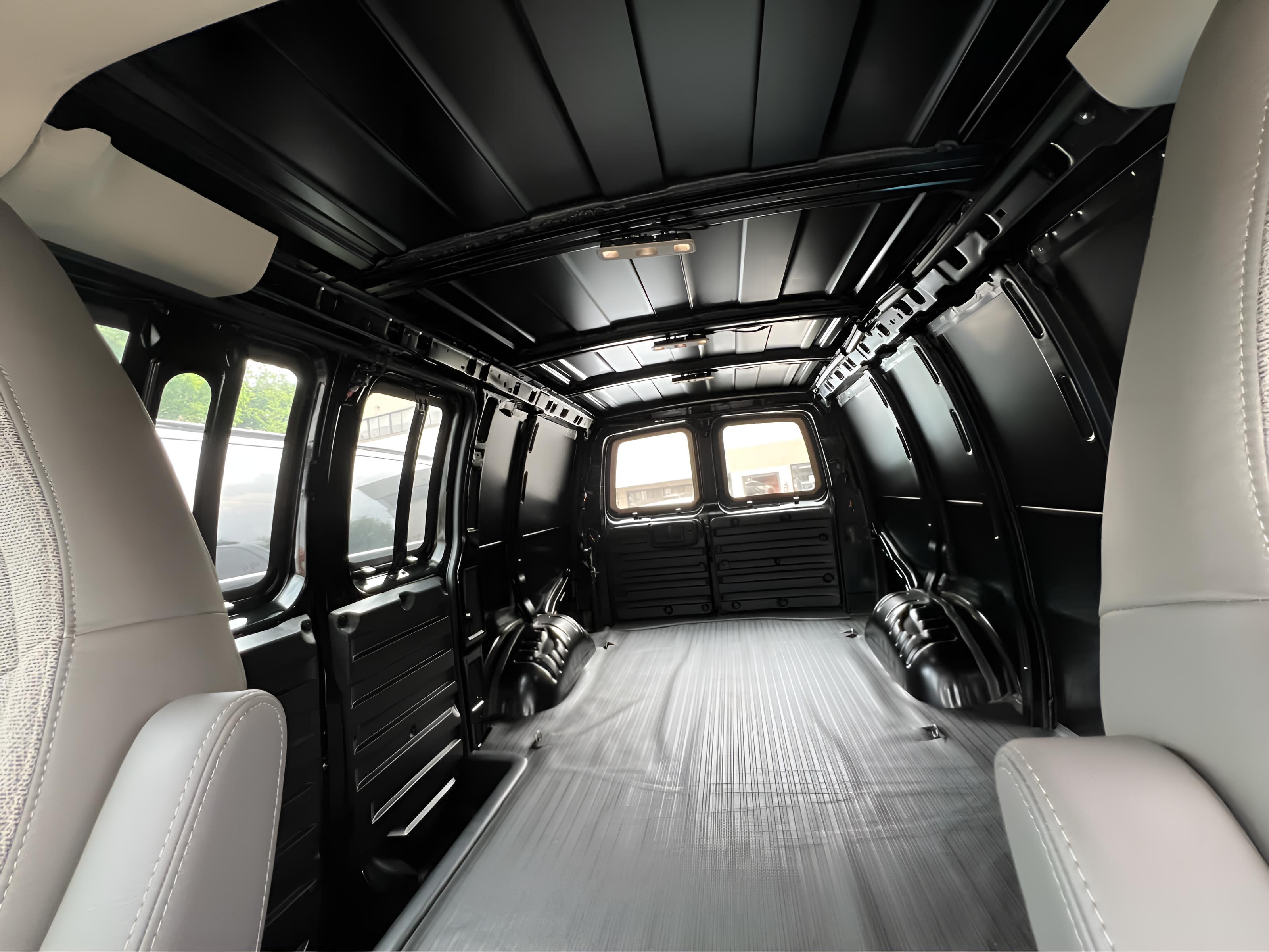 2025 Chevrolet Express Cargo WT