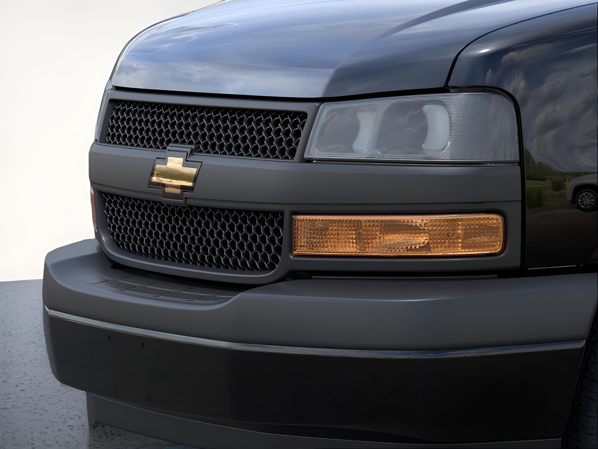 2025 Chevrolet Express Cargo WT