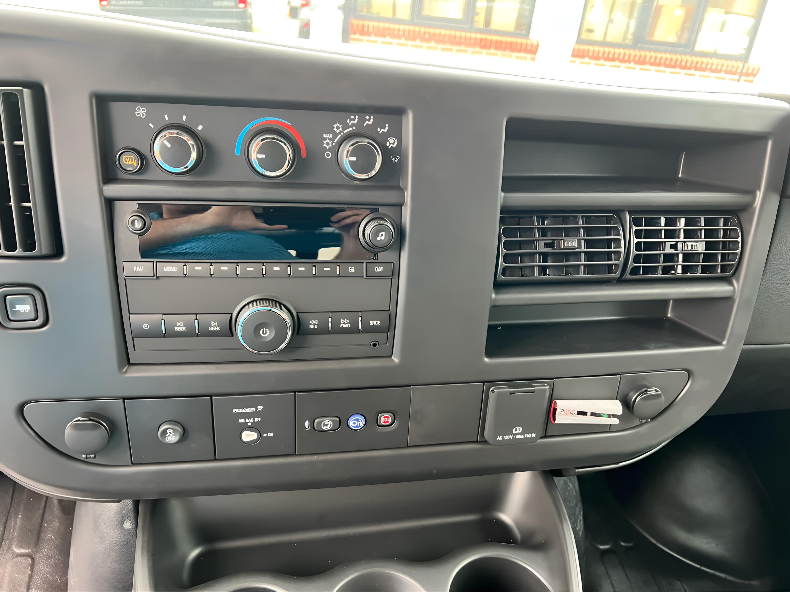 2025 Chevrolet Express Cargo WT