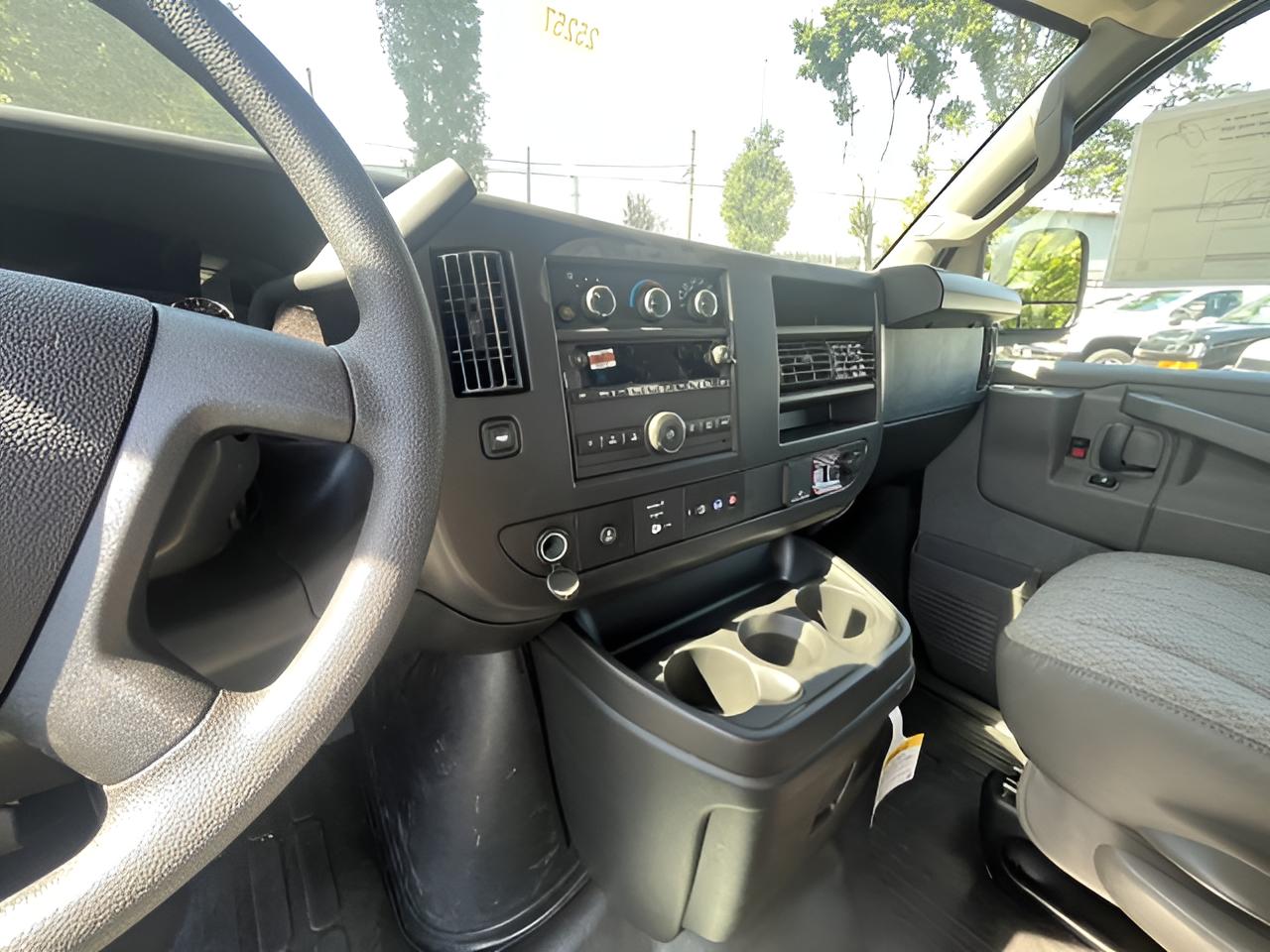 2025 Chevrolet Express Cargo 2500 WT