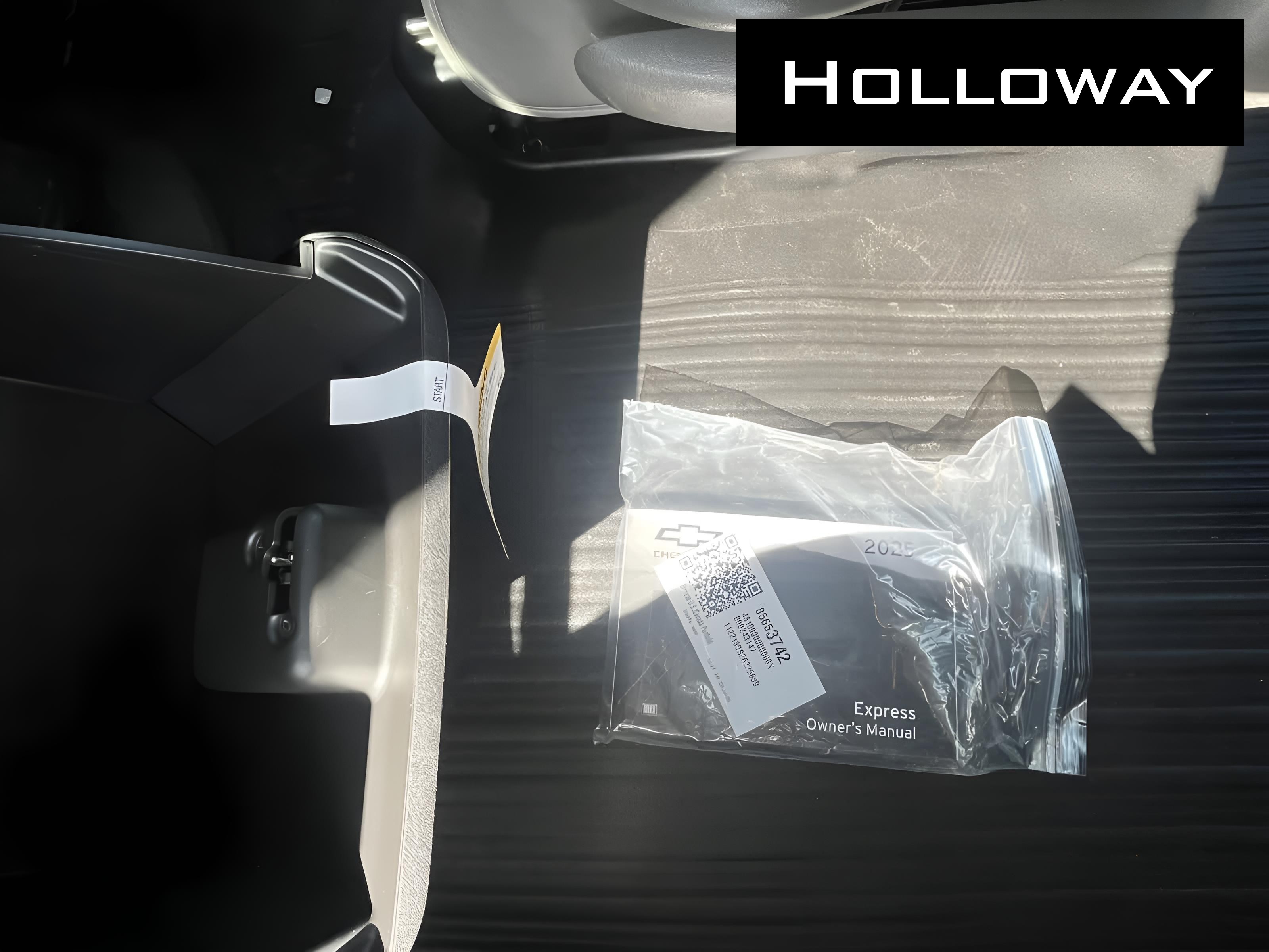 2025 Chevrolet Express Cargo WT