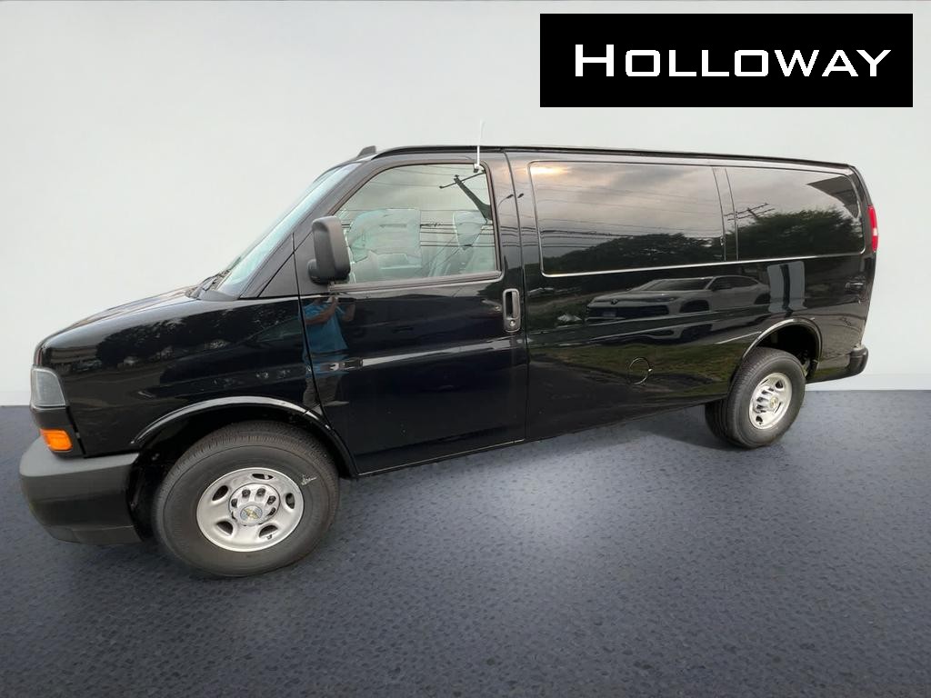 2025 Chevrolet Express Cargo WT