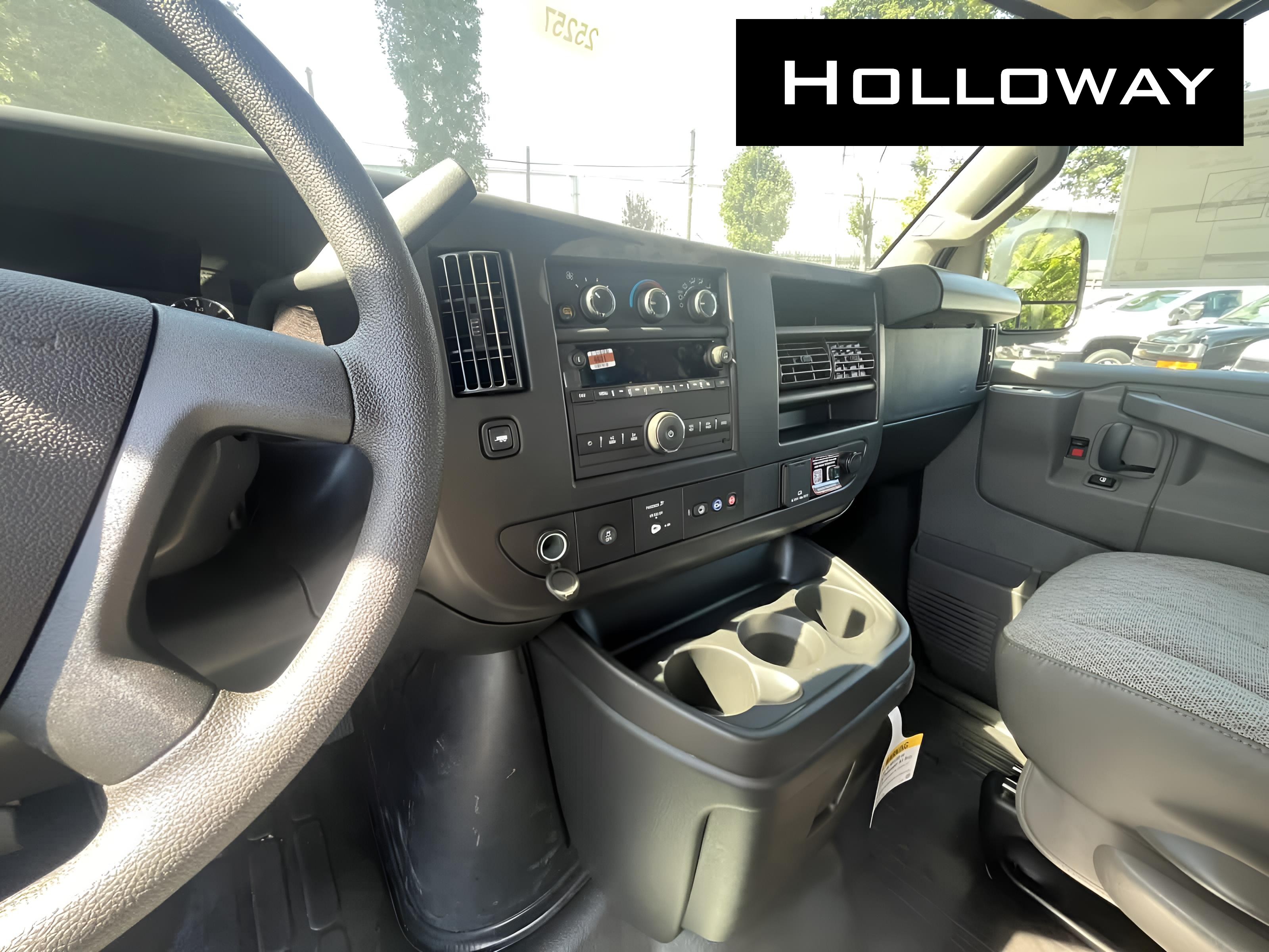 2025 Chevrolet Express Cargo WT