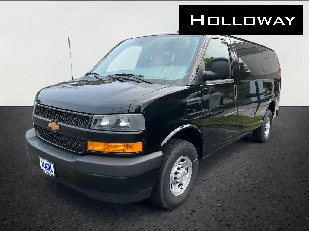 2025 Chevrolet Express Cargo WT