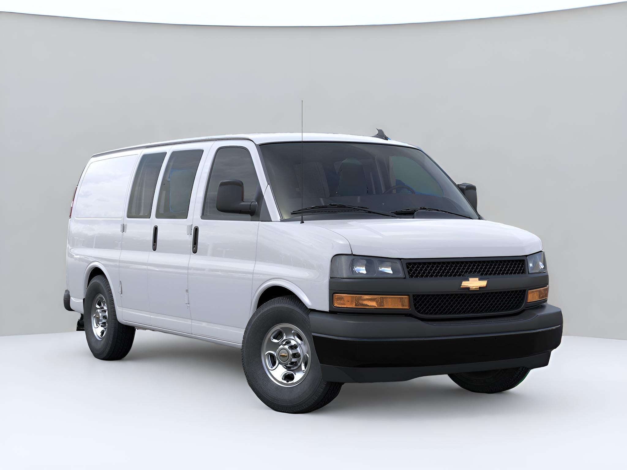 2025 Chevrolet Express Cargo WT