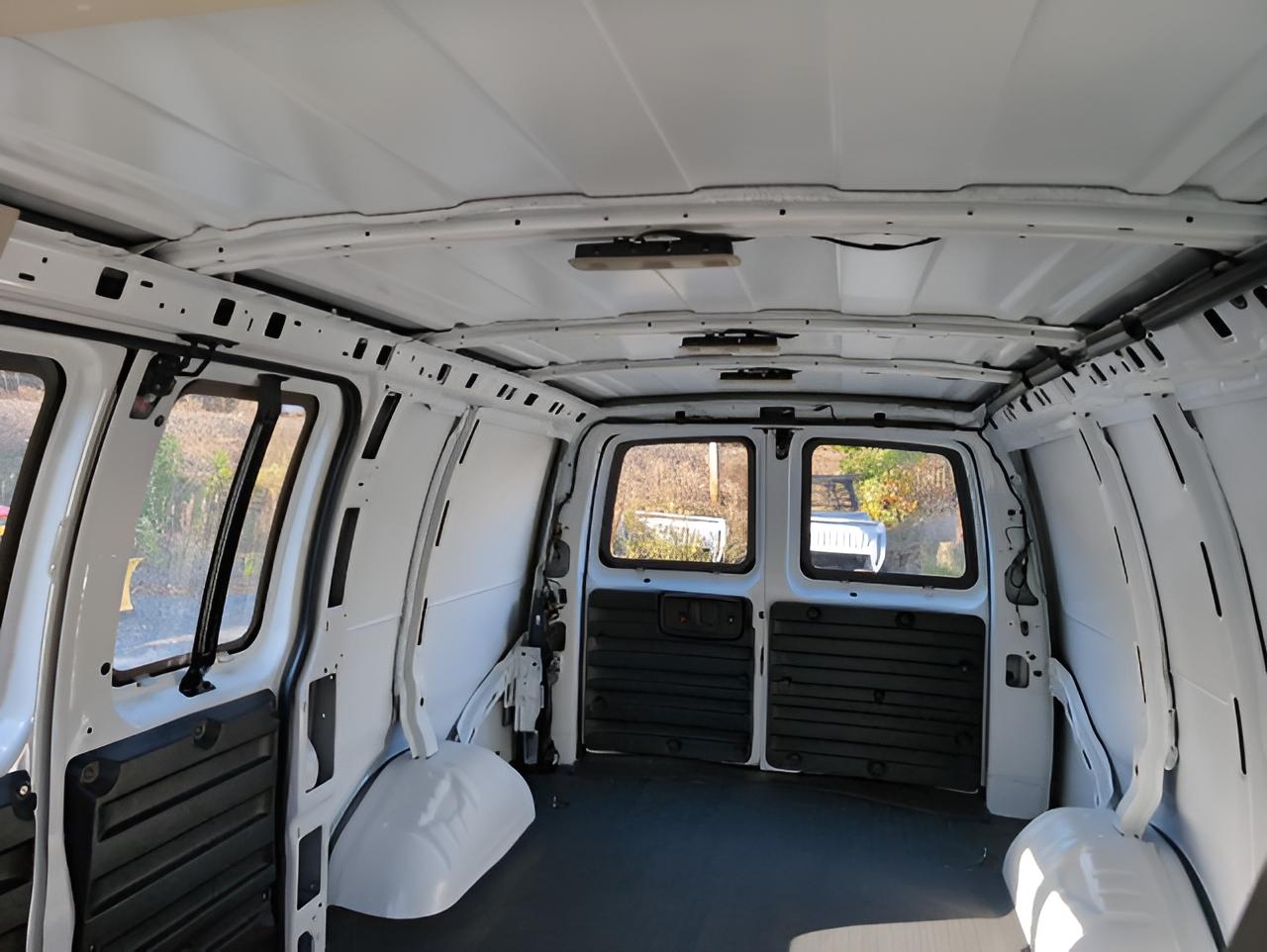 2025 Chevrolet Express Cargo 2500 WT