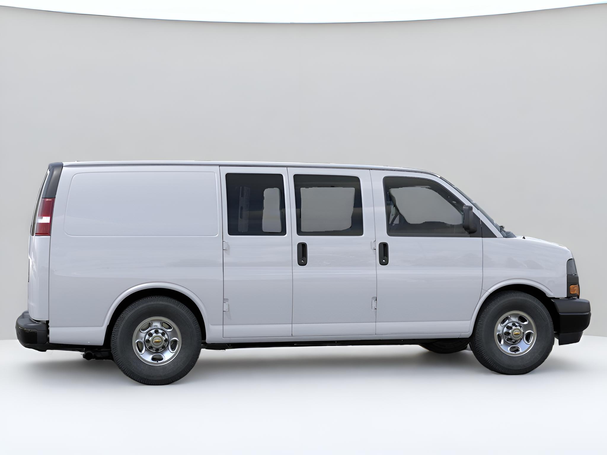 2025 Chevrolet Express Cargo WT